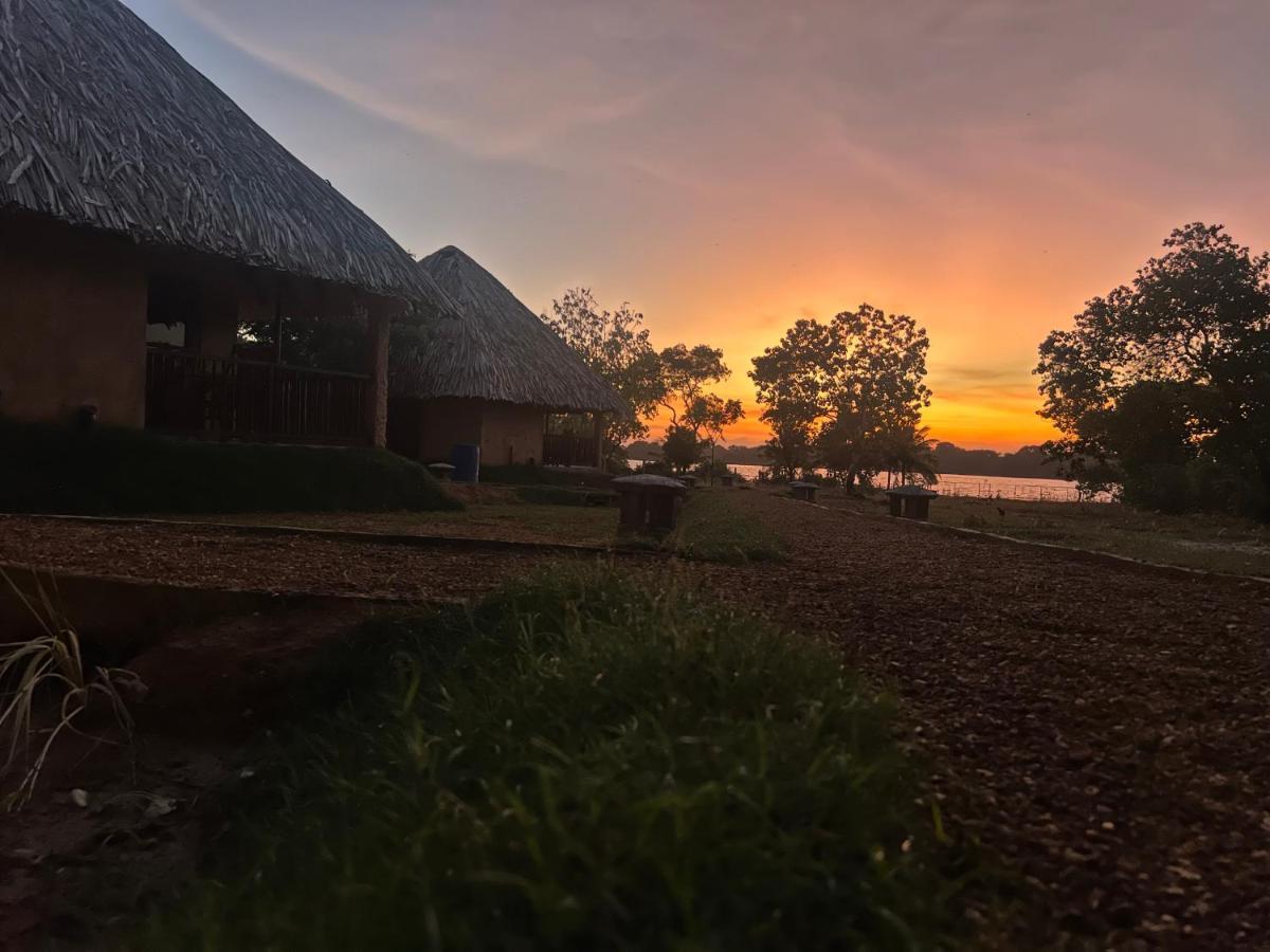 Saffron Lake Yala Tissamaharama Exterior photo
