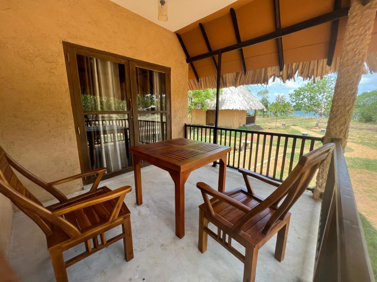 Saffron Lake Yala Tissamaharama Exterior photo