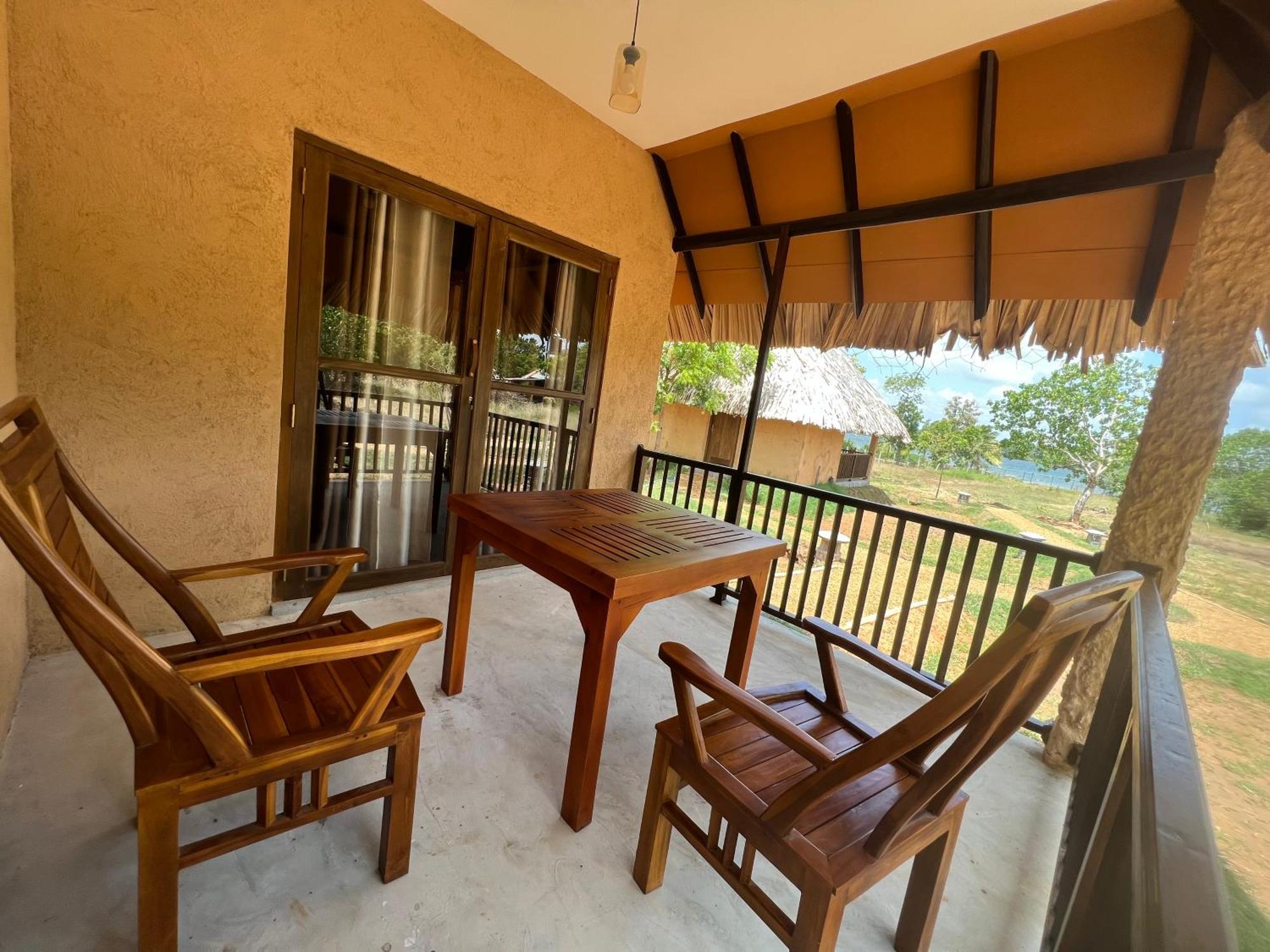 Saffron Lake Yala Tissamaharama Exterior photo